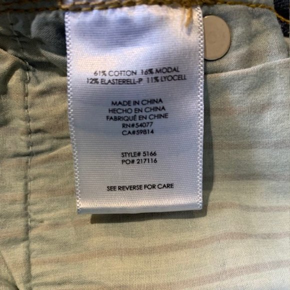 Cabi The Straight Jeans Size 10 - Picture 5 of 9